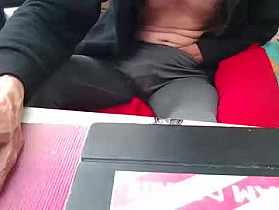 peter_on_kik Cam
