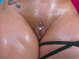 Foxxxy-MILF Cam