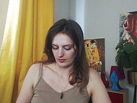 NadineGold Cam