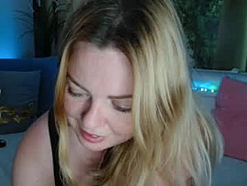 nicolelinharts Cam