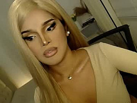 lucy_heartfiliaxxx Cam