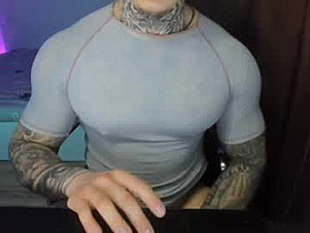 lewis_muscleee Cam
