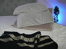 hotmilfbitch Cam