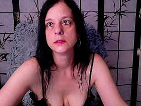 SweetLongLips Cam