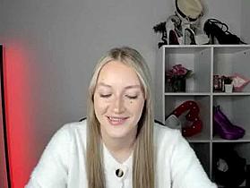EvelynBlond Cam