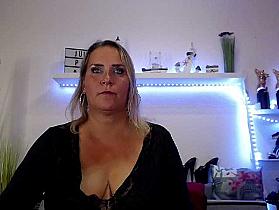 JuliaPink Cam