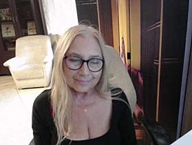 BlondeSofia Cam